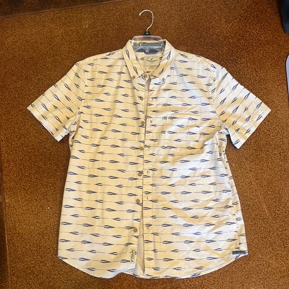 American eagle mens buttoned shirt